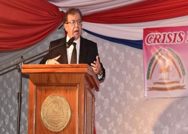 Nicanor dice que Lugo y Cartes llegaron a la presidencia por falta de líderes