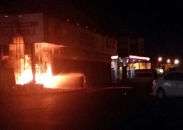 No les bastó con matar a Rafaat, luego incendiaron su local 