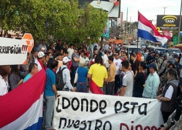 Detienen a taxista durante la manifestación en CDE