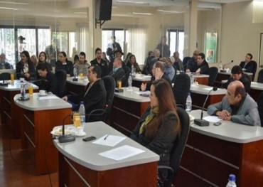 Concejales denuncian pésima asistencia en salud pública