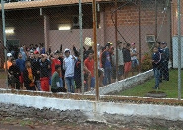 Fiscal solicita prisión de guardias que martirizaron a un menor