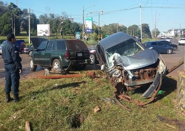 Borracho sale del Country Club y provoca grave accidente