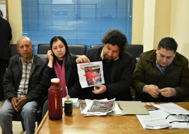 Zacarías envió a su abogado y a varias mujeres para defenderlo