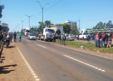 Desmantelarán puestos de venta informales para iniciar duplicación de ruta VII