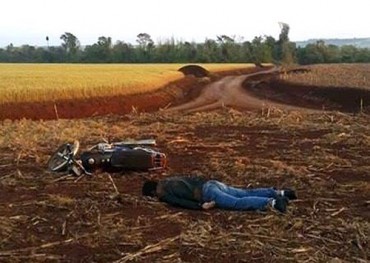 Joven de 19 años muere al caer de motocicleta