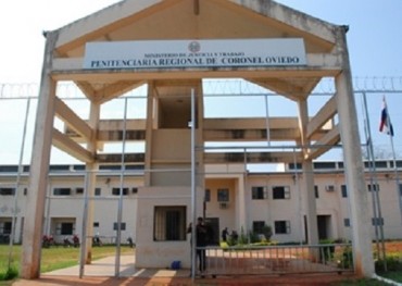 Pareja quiso huir de la Penitenciaría cortando barrotes de la celda privada